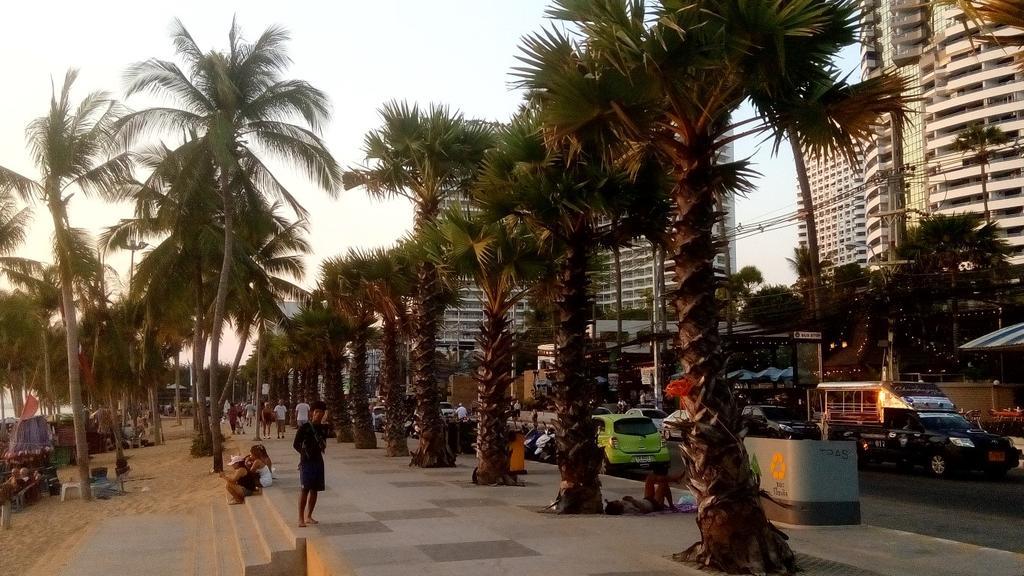 Laguna Beach Resort 2 Pantai Jomtien Luaran gambar